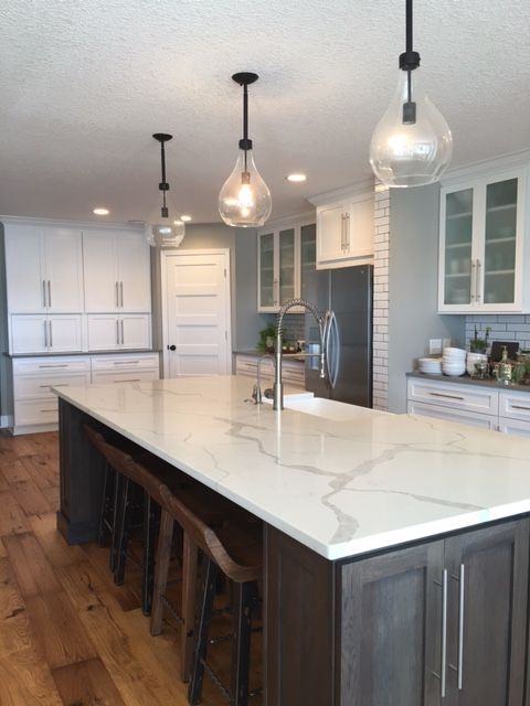 Calacatta White Quartz Countertops - Yunfu Stone Corp.